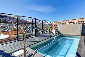 Lift Lodge 2 Bedrooms LLC103 by KBM