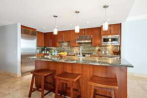 Honua Kai Hokulani by KBM