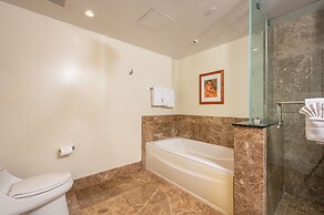 Honua Kai Hokulani by KBM