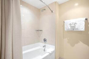 Honua Kai Hokulani by KBM