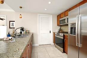 Honua Kai Hokulani by KBM