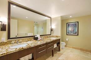 Honua Kai Hokulani by KBM