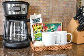 Honua Kai Hokulani by KBM