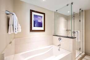 Honua Kai Hokulani by KBM