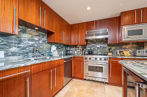 Honua Kai Hokulani by KBM