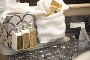 Honua Kai Hokulani by KBM