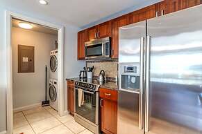 Honua Kai Hokulani by KBM