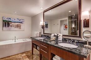 Honua Kai Hokulani by KBM