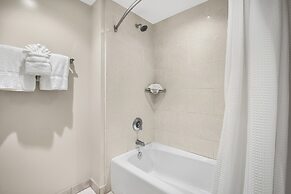 Honua Kai Hokulani by KBM