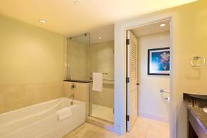 Honua Kai Hokulani by KBM