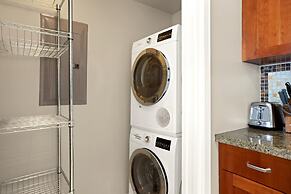 Honua Kai Hokulani by KBM