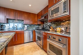 Honua Kai Hokulani by KBM