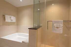 Honua Kai Hokulani by KBM