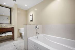 Honua Kai Hokulani by KBM