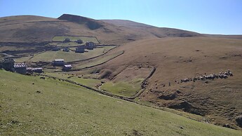 Migroras Otel & Restaurant - Karestel Yaylasi