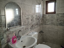 Migroras Otel & Restaurant - Karestel Yaylasi