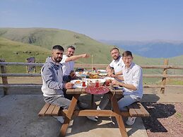 Migroras Otel & Restaurant - Karestel Yaylasi