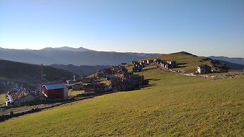 Migroras Otel & Restaurant - Karestel Yaylasi