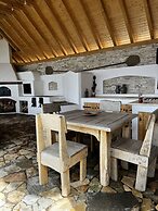 5 Chirpici - Small Traditional Resort