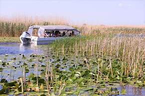 5 Chirpici - Small Traditional Resort