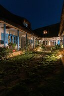 5 Chirpici - Small Traditional Resort