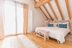 5 Chirpici - Small Traditional Resort