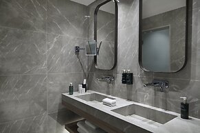 AMIRA LUXURY RESORT & SPA