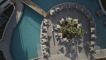 AMIRA LUXURY RESORT & SPA