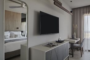 AMIRA LUXURY RESORT & SPA