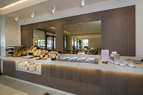 AMIRA LUXURY RESORT & SPA