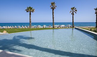 AMIRA LUXURY RESORT & SPA