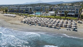 AMIRA LUXURY RESORT & SPA