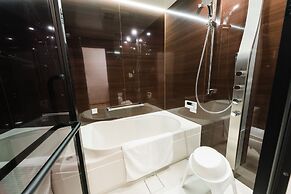 GUEST HOUSE DISCOVERY SHIP