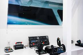 GUEST HOUSE DISCOVERY SHIP