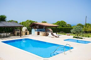 Villa Xenios Dias in Argaka