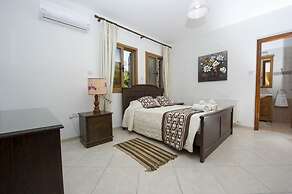 Villa Xenios Dias in Argaka