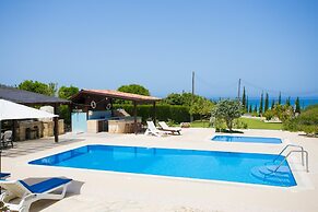 Villa Xenios Dias in Argaka