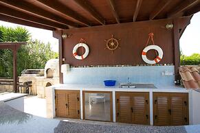 Villa Xenios Dias in Argaka