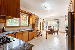 Villa Xenios Dias in Argaka