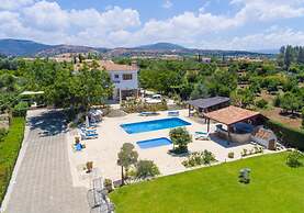 Villa Xenios Dias in Argaka