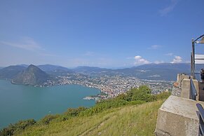 Ca' Gina Panoramica - Monte Bre