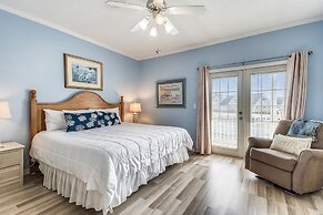 SPC 4133 Beautiful Tennis Court 2 bedroom with free beach set up for 2