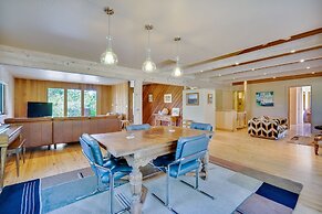 Healdsburg Home With Magnificent Vineyard View 2 Bedroom Home by RedAw