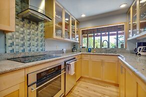 Healdsburg Home With Magnificent Vineyard View 2 Bedroom Home by RedAw