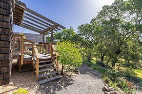 Healdsburg Home With Magnificent Vineyard View 2 Bedroom Home by RedAw