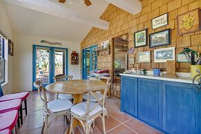 Healdsburg Home With Magnificent Vineyard View 2 Bedroom Home by RedAw