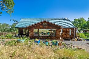 Healdsburg Home With Magnificent Vineyard View 2 Bedroom Home by RedAw