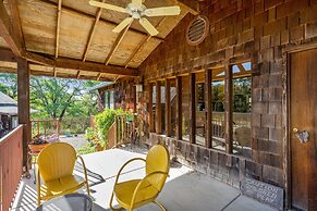 Healdsburg Home With Magnificent Vineyard View 2 Bedroom Home by RedAw