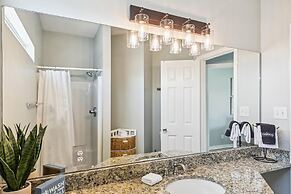 SPC 9232 is a Beautiful recently upgraded 2 BR with Free Beach Service