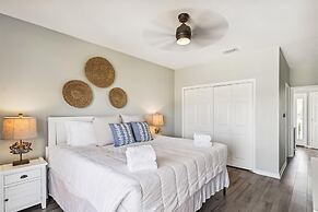 SPC 9232 is a Beautiful recently upgraded 2 BR with Free Beach Service